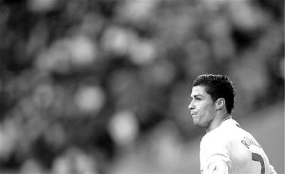 万项：距离理想中的球员还差很多；最后两场比赛不会放松（万项：距理想自我仍有不小差距，最后两战绝不松懈）