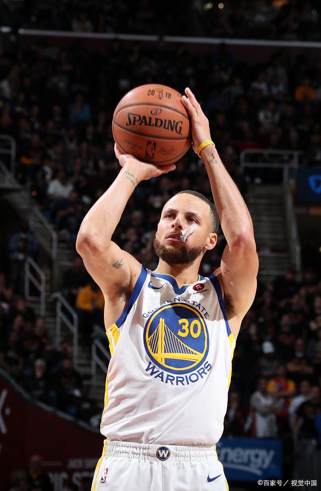 阿尔达马砍35+5+7+7记三分，灰熊队史第二人做到（阿尔达马35分5板7助命中7记三分，成灰熊队史第二人）