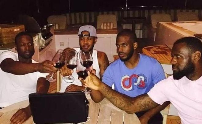 半场：莱比锡2-0法兰克福，哈德、鲍姆加特纳相互传射（半场战罢，莱比锡2-0领先法兰克福：哈德与鲍姆加特纳互送助攻各入一球）